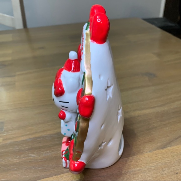 Hello Kitty Ceramic Wreath Candle Holder - Picture 3 of 7